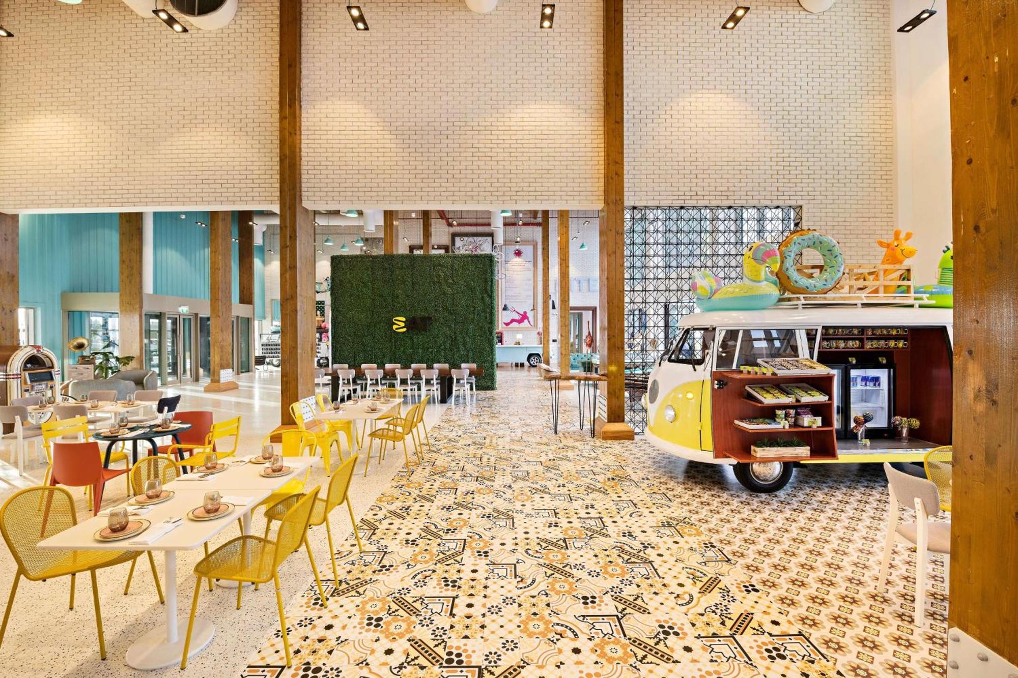 Fuwairit Kite Beach, Tapestry Collection By Hilton Fuwayrit Eksteriør billede